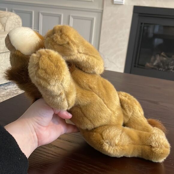 Yomiko Classic Lion Plush Toy Stuffed Animal Excellent Condition 17” long - Picture 7 of 7